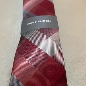 VAN HEUSEN tie